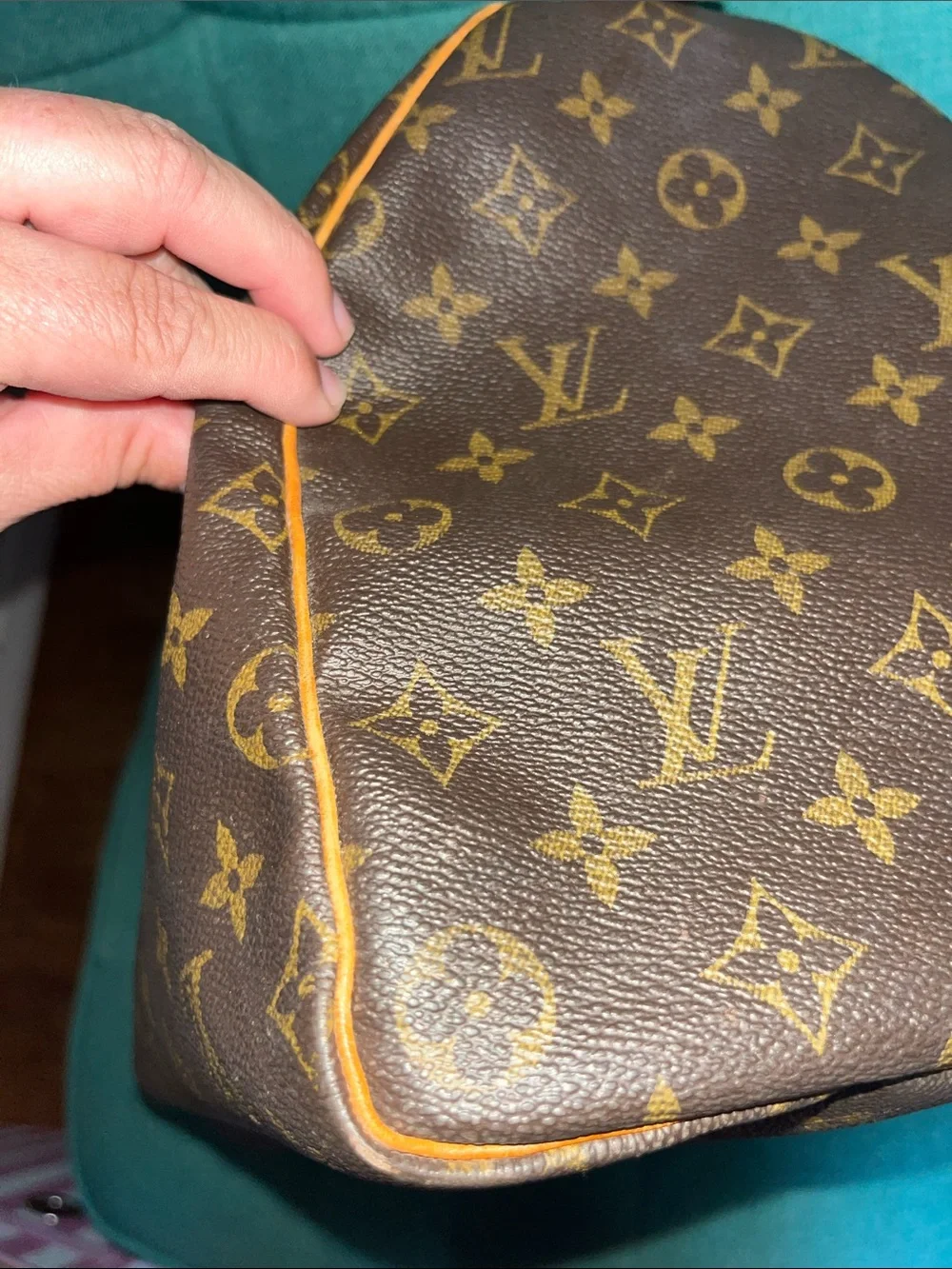 Louis Vuitton Monogram Speedy 40